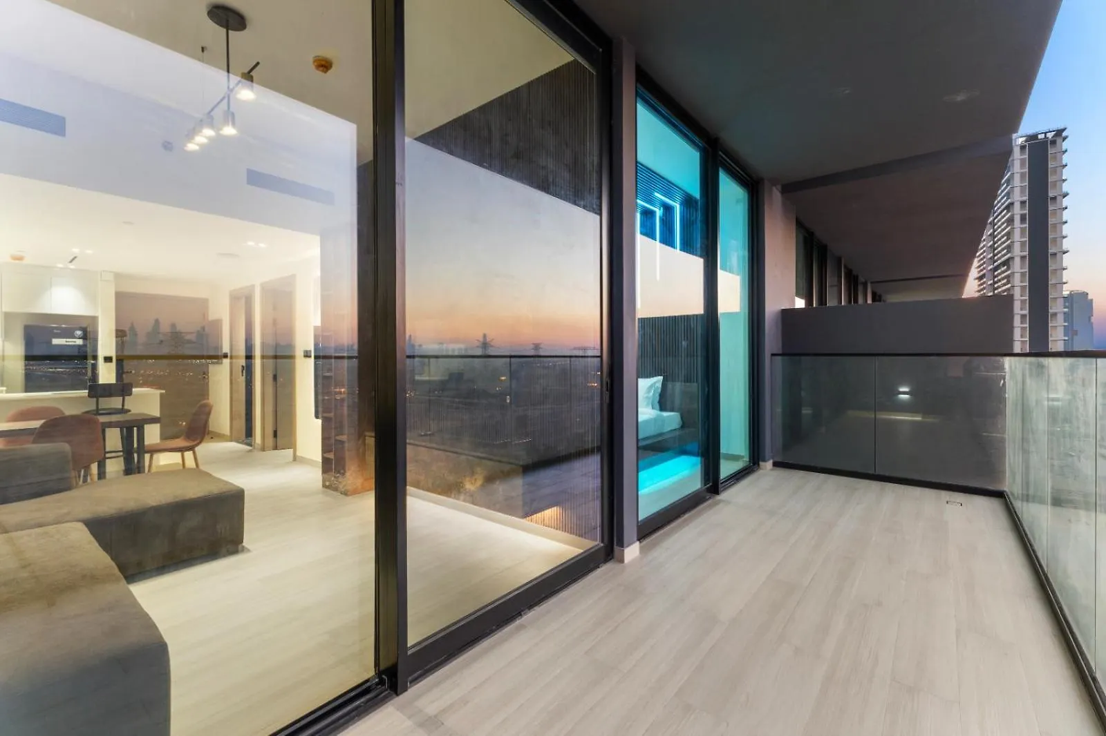 Full Dubai Skyline View Lux 1 Bedroom Jvc