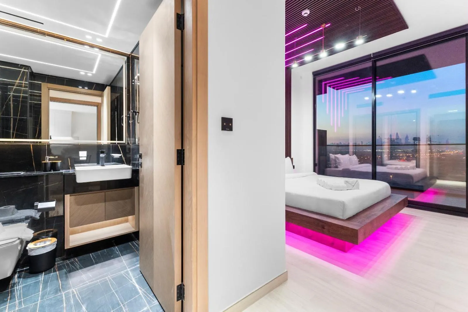 Appartamento Full Dubai Skyline View Lux 1 Bedroom Jvc Emirati Arabi Uniti